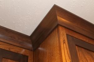 Kitchen cabinet and ceiling trim